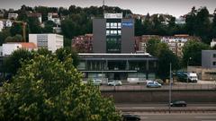 Das Gebäude der IHK Saarland wird im „Tatort“ zum Polizeipräsidium (Foto: SR)